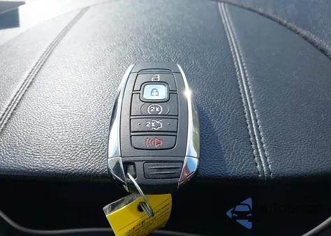 2019 Lincoln Nautilus Reserve from USA, damaged, VIN 2LMPJ8LP6KBL10920